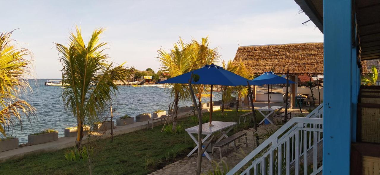 Moyo Island Resort Ngoại thất bức ảnh