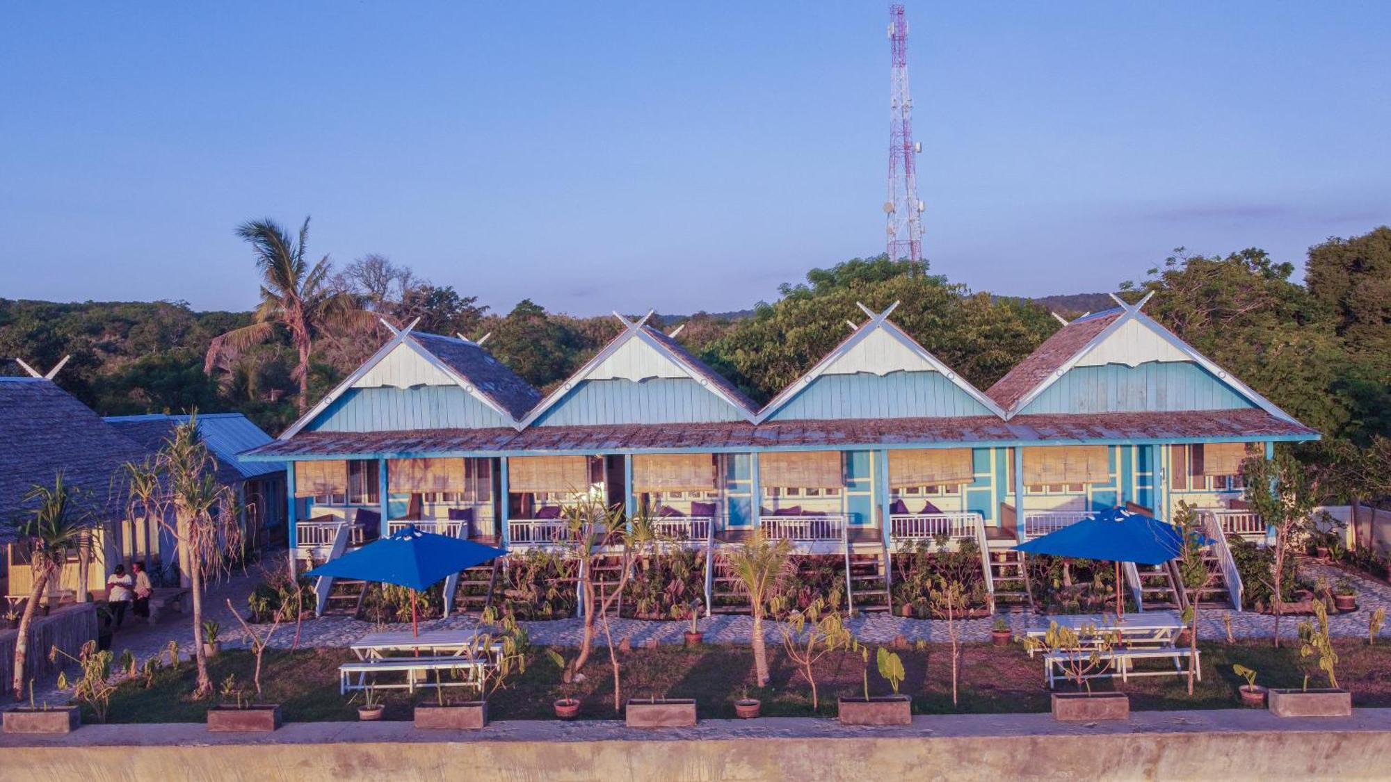 Moyo Island Resort Ngoại thất bức ảnh